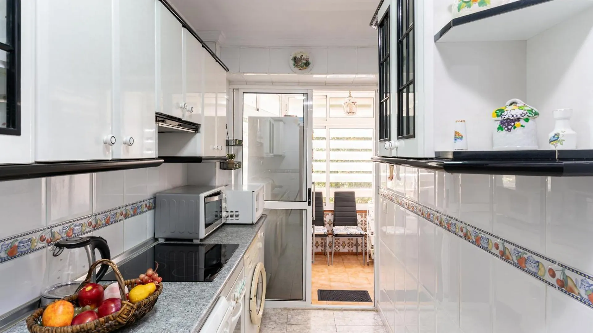 Blonzu Tailandia Apartment Torremolinos