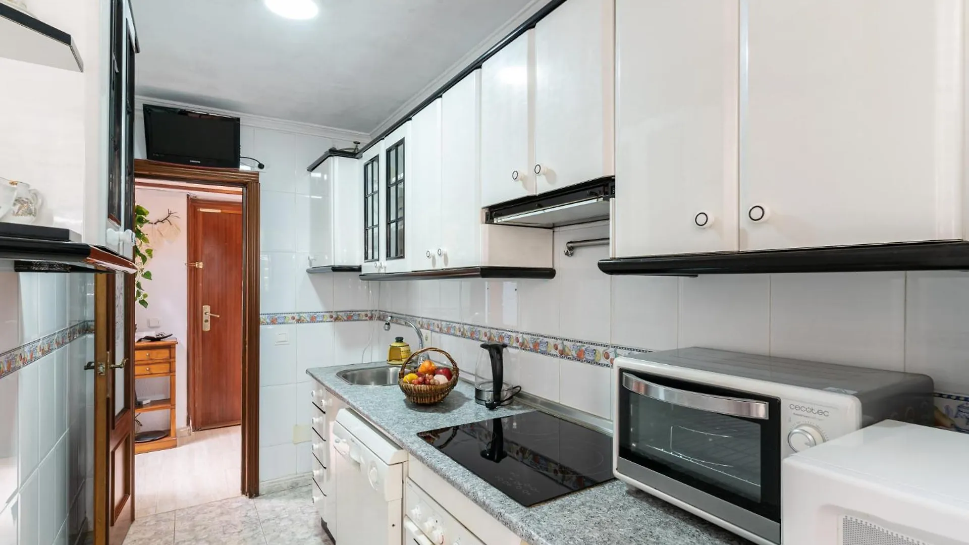Blonzu Tailandia Apartment Torremolinos