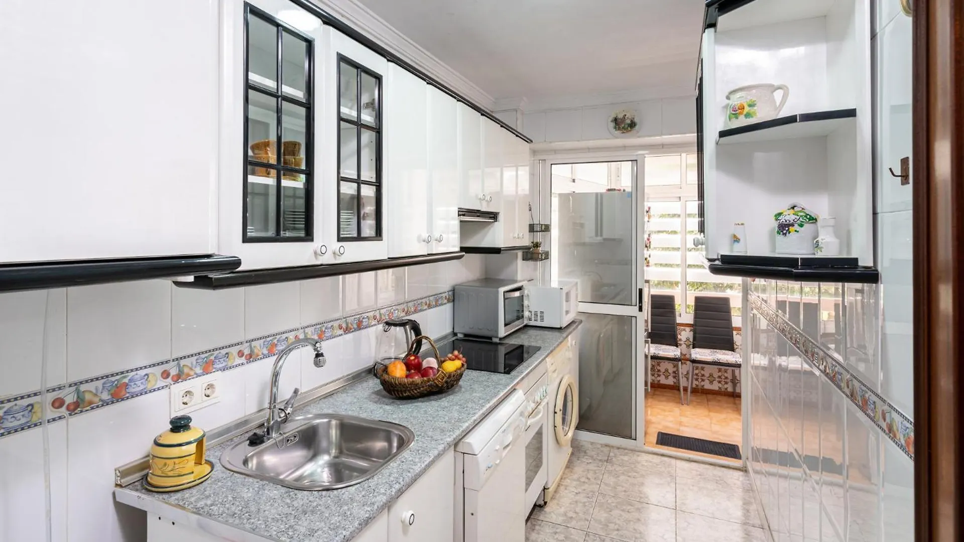 Blonzu Tailandia Apartment Torremolinos Spain