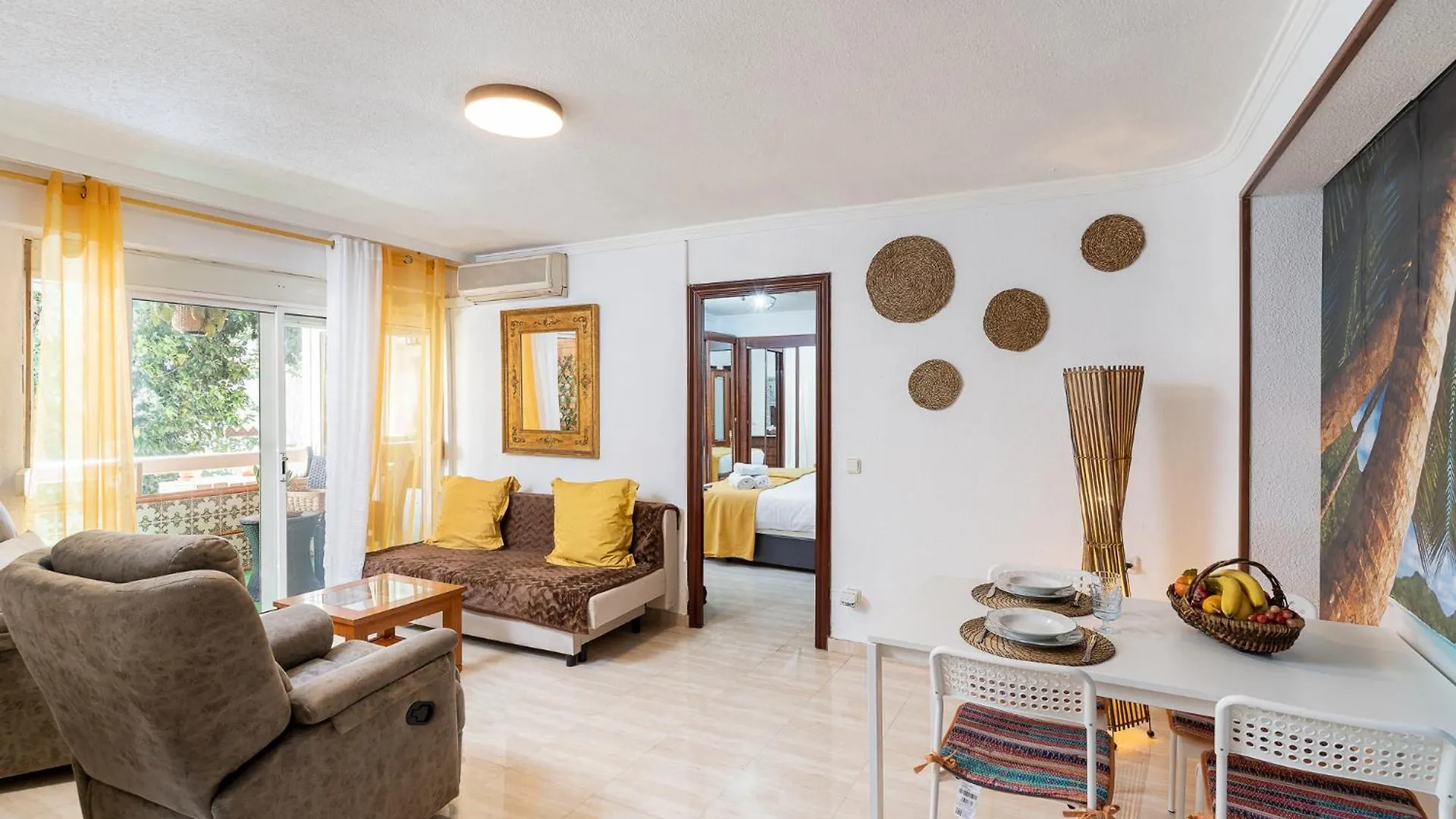 Blonzu Tailandia Apartment Torremolinos Spain