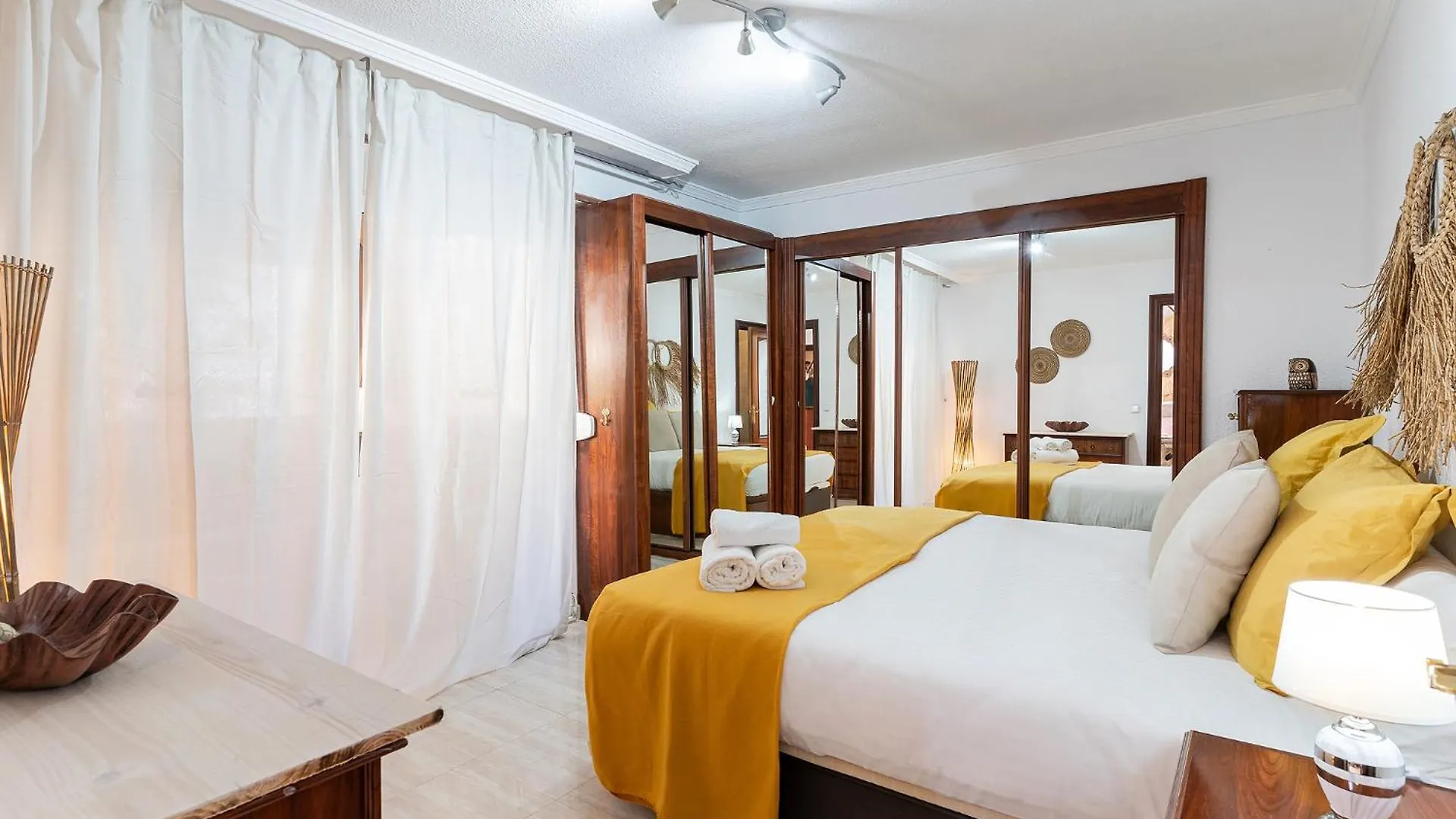 Blonzu Tailandia Apartment Torremolinos